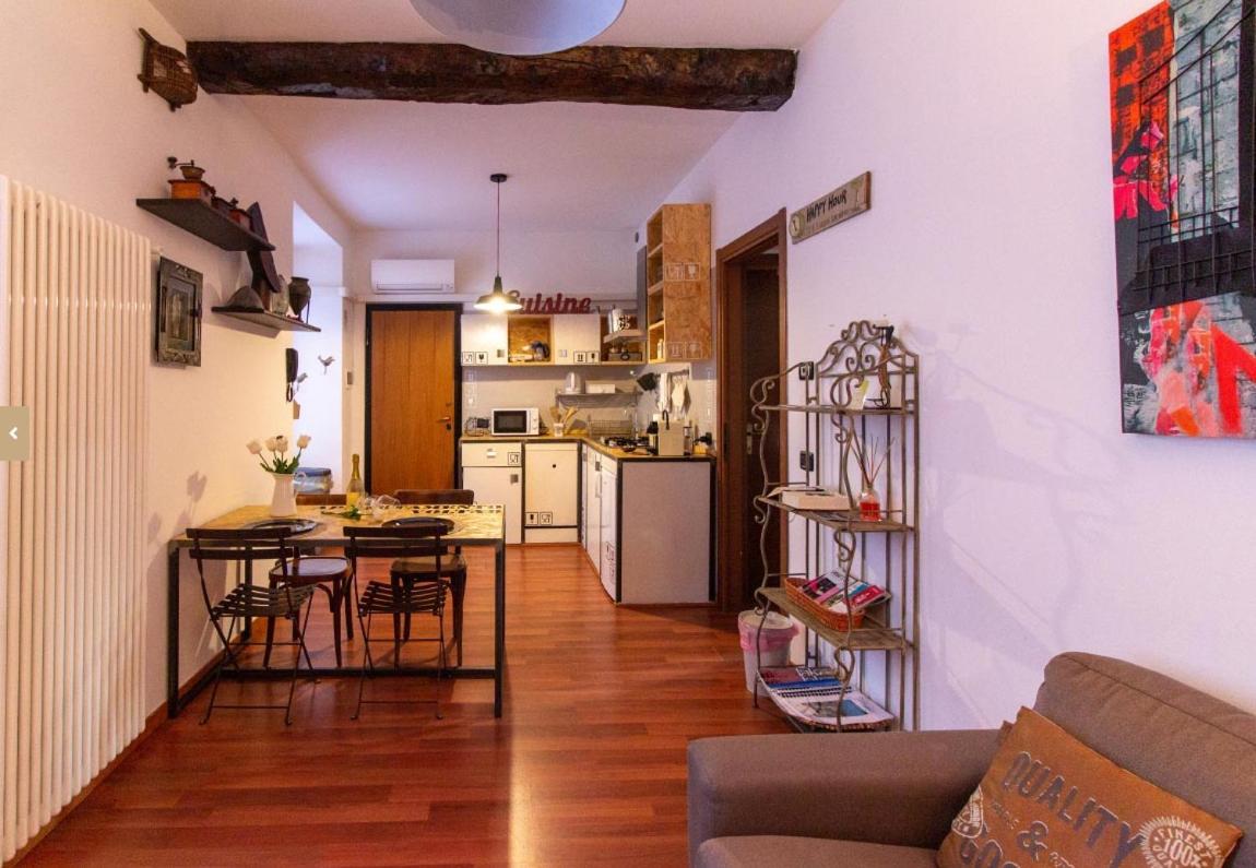 Piazza Volta Apartment Como Exterior photo